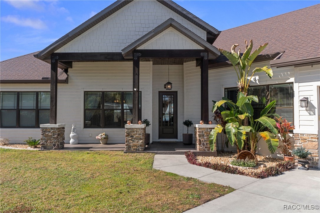 9295 E Peachtree Lane