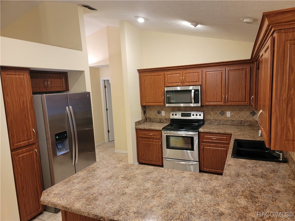 1725 E Monopoly Loop