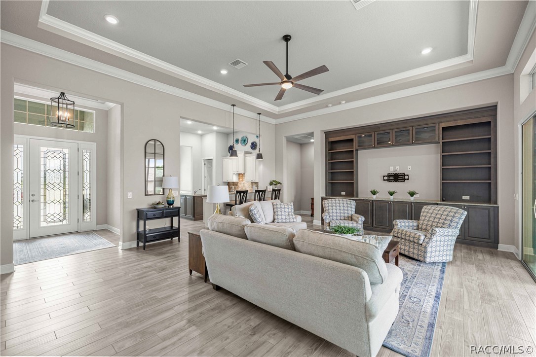 2371 N Peakview Loop