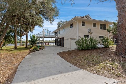 Townhouse For Sale - 11996 W Bald Eagle Court<br/> Crystal River, FL 34429