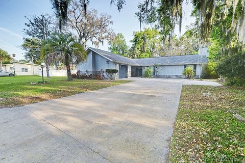 A home in Crystal River