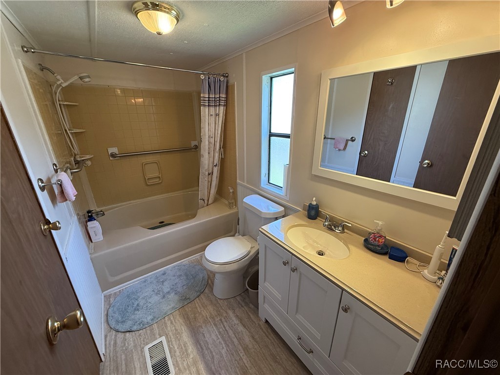 217 Walker Street, Massapequa Park, New York image 17