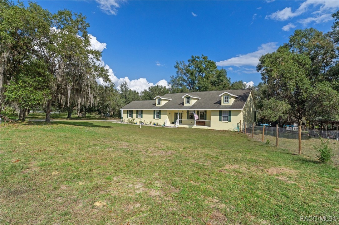 8737 S Rock Point