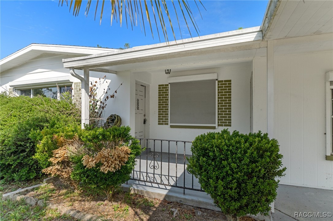 20 S Barbour Street, Beverly Hills, New York image 26