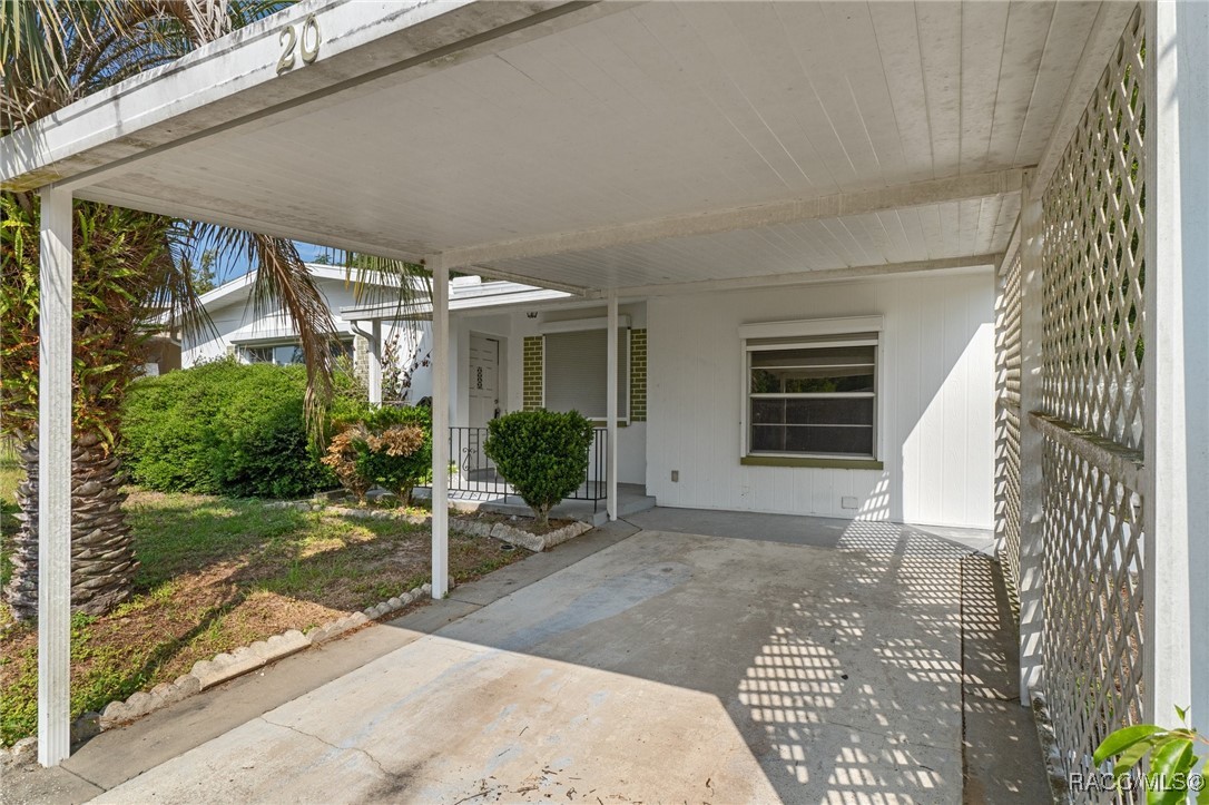 20 S Barbour Street, Beverly Hills, New York image 29