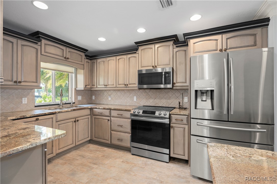 414 NW 8th Avenue, Crystal River, New York image 31