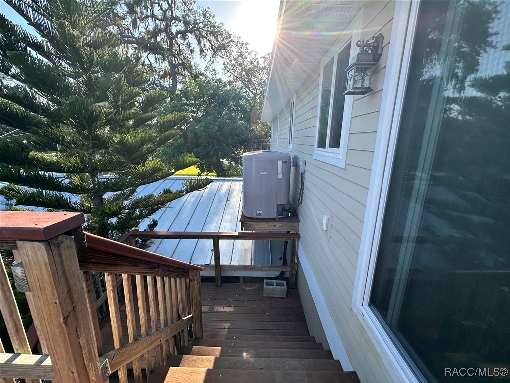 1203 SE Kings Bay Drive, Crystal River, New York image 33