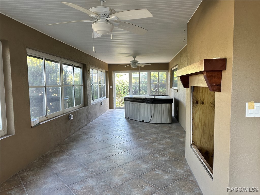 1203 SE Kings Bay Drive, Crystal River, New York image 17