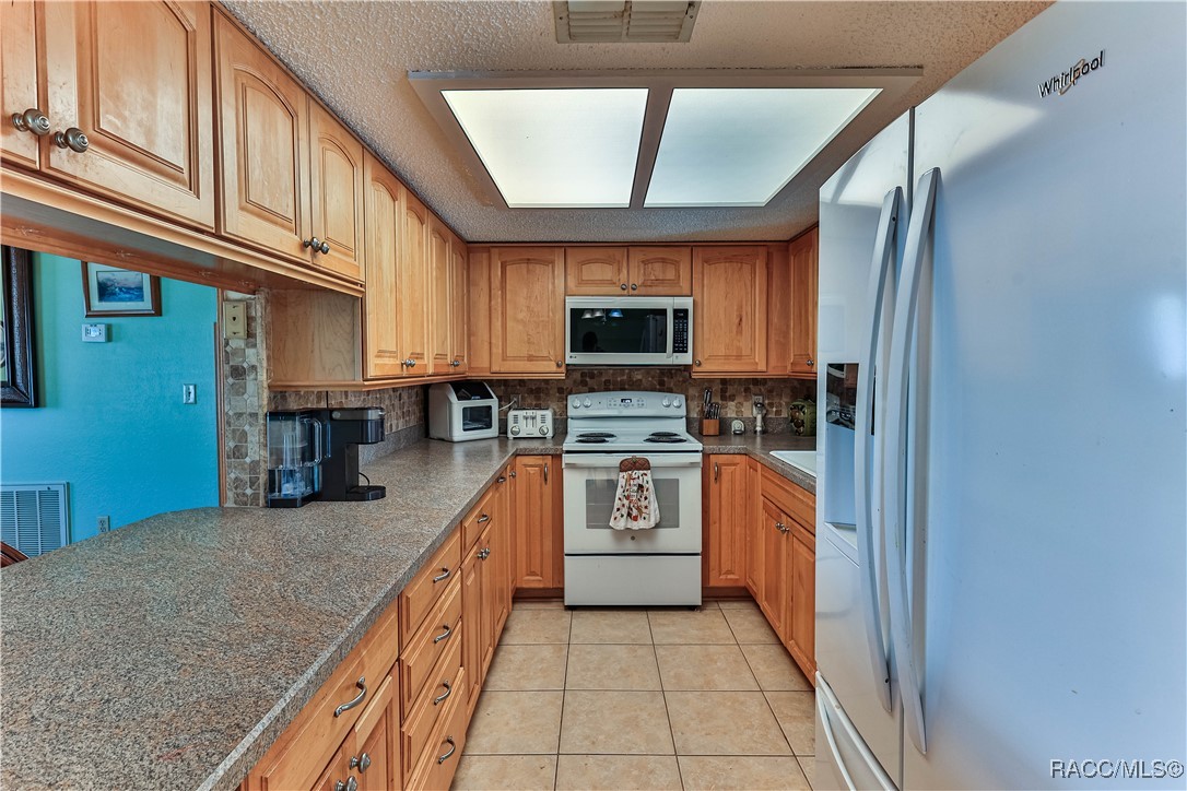 5626 W Justin Court, Homosassa, New York image 7