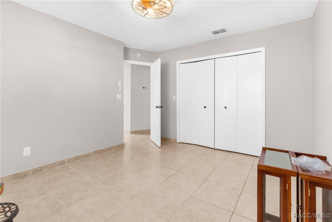 5592 Fairway Drive, Ridge Manor, Florida image 18