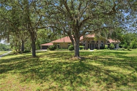 Homes For Sale - 4244 N Butternut Avenue<br/> Beverly Hills, FL 34465