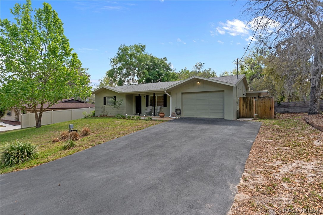 126 N Edinburgh Drive