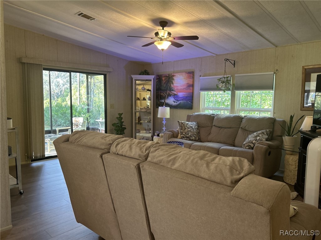 4745 E Marsh Lake Drive, Hernando, Florida image 22