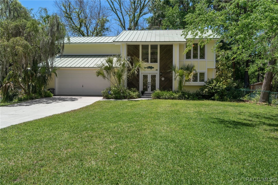 28 Rivertrail Drive, Inglis, Florida image 1