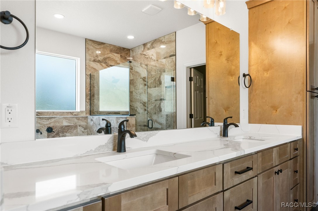 16043 W Penn State Road, Weeki Wachee, New York image 33