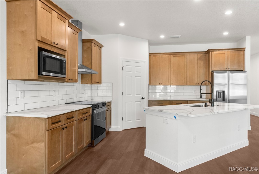 16043 W Penn State Road, Weeki Wachee, New York image 22
