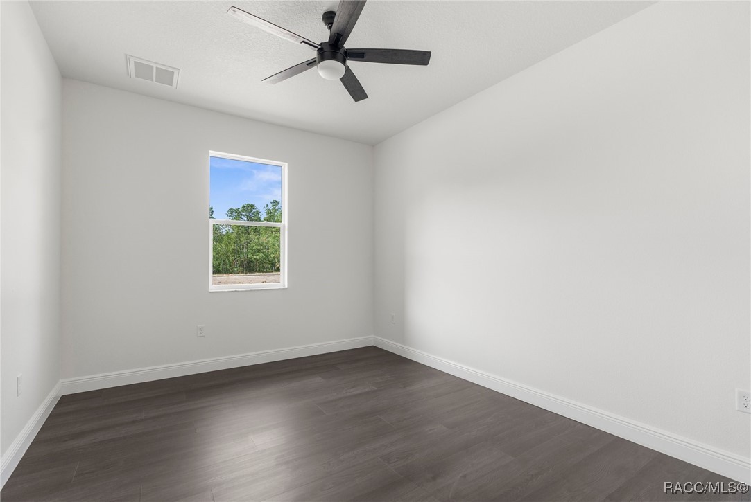 16043 W Penn State Road, Weeki Wachee, New York image 11