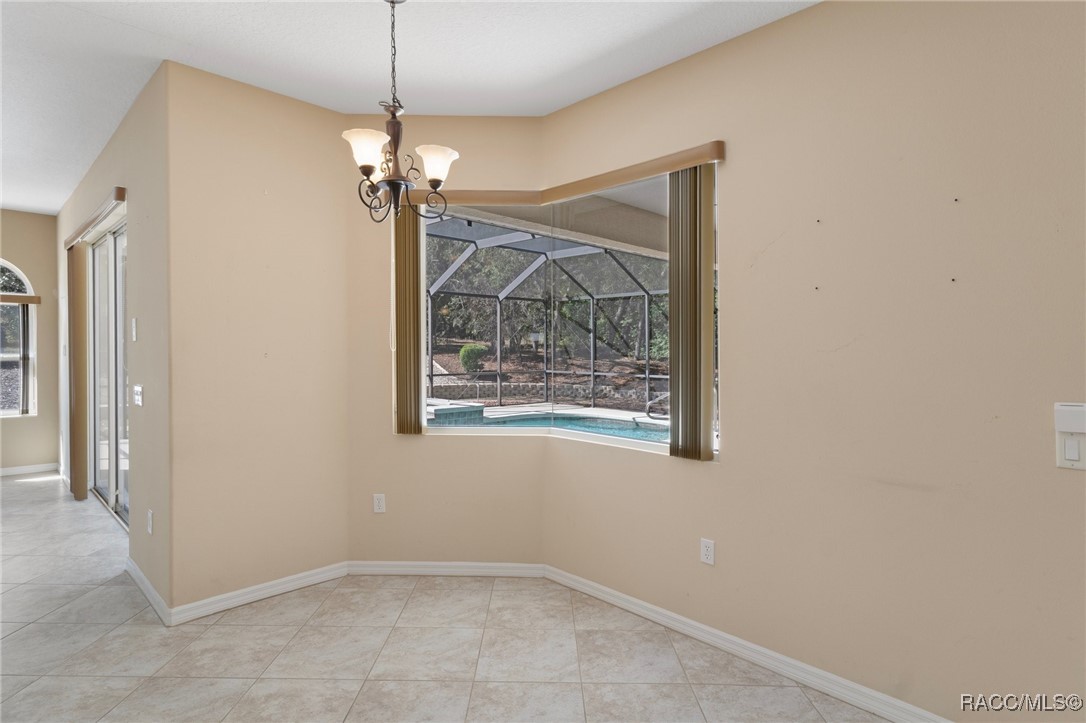 2234 W Begonia Drive, Beverly Hills, New York image 9