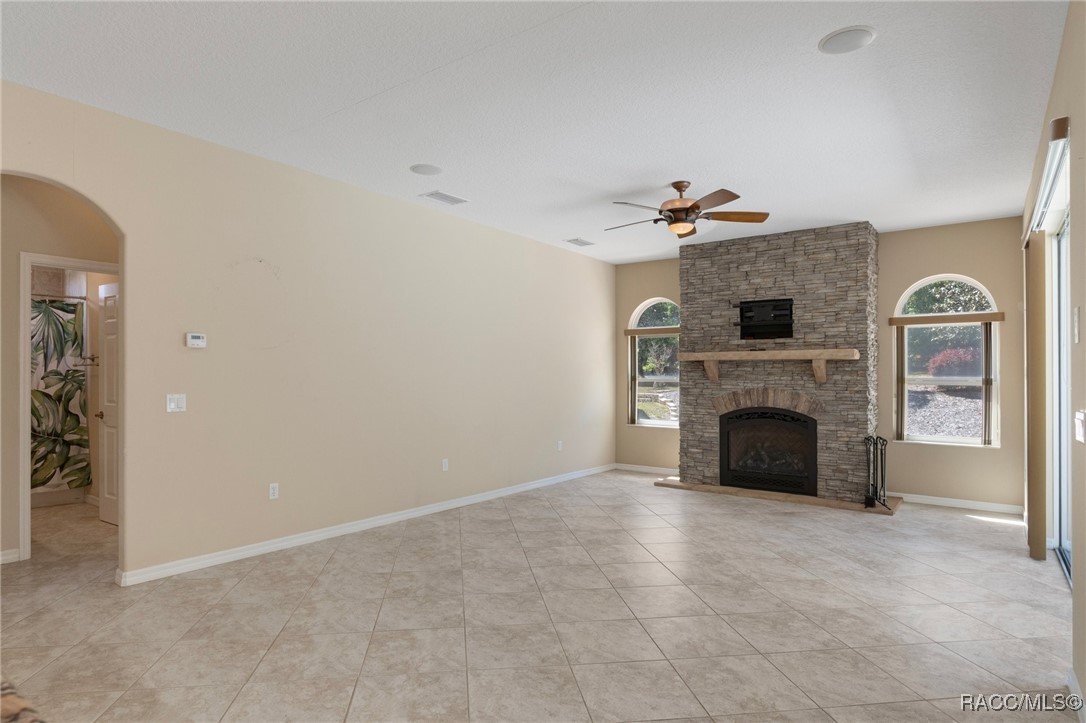 2234 W Begonia Drive, Beverly Hills, New York image 16