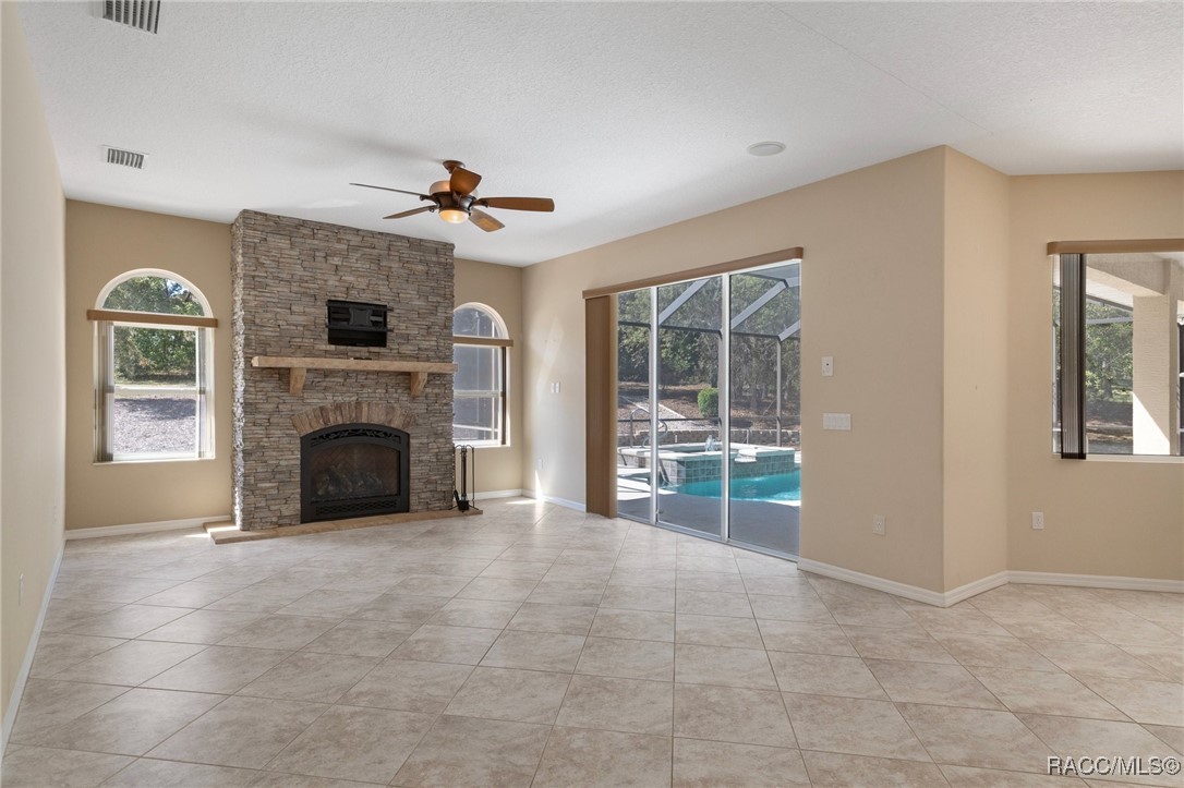 2234 W Begonia Drive, Beverly Hills, New York image 17