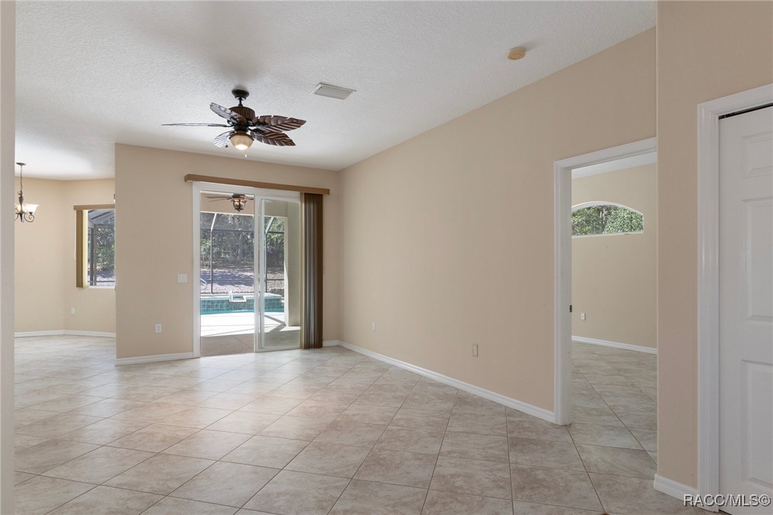 2234 W Begonia Drive, Beverly Hills, New York image 5