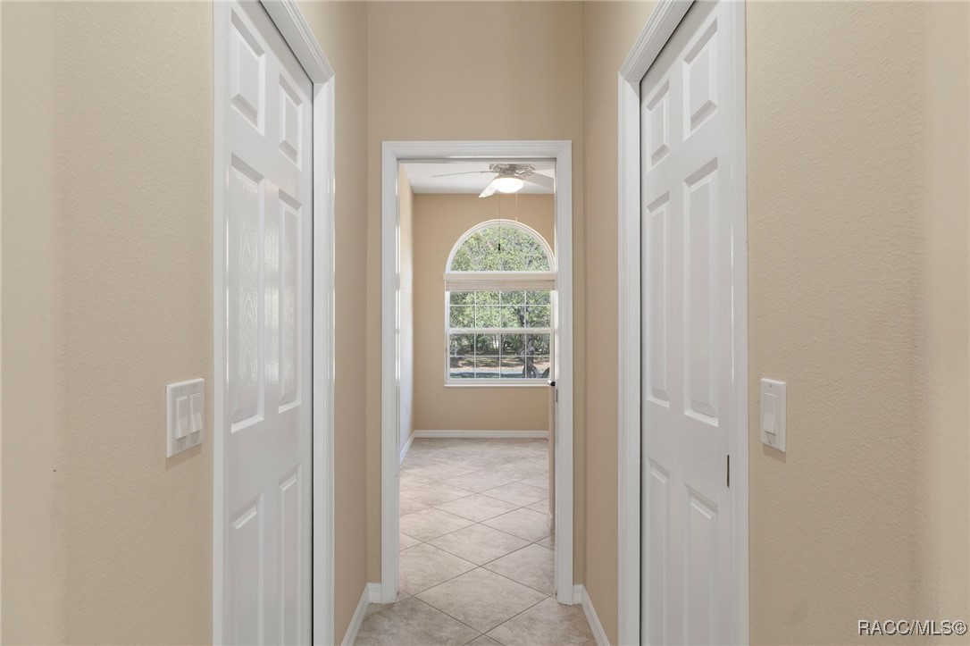 2234 W Begonia Drive, Beverly Hills, New York image 24