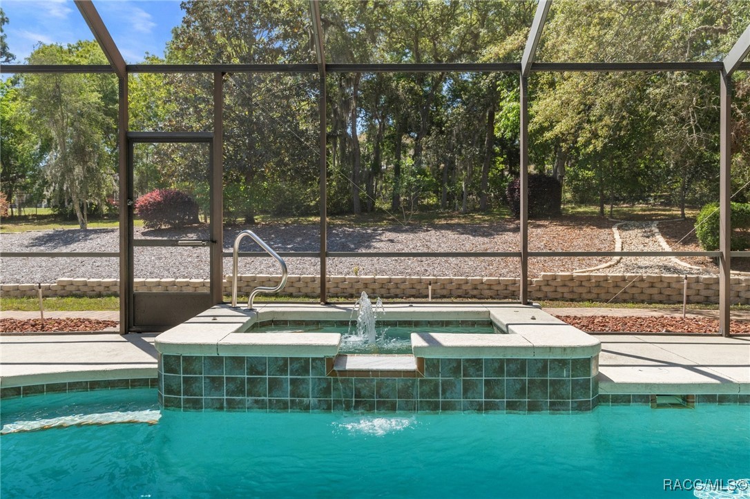 2234 W Begonia Drive, Beverly Hills, New York image 50