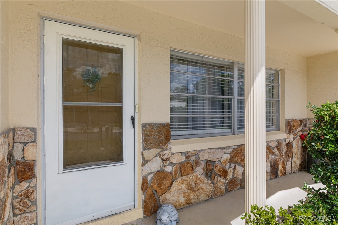 3288 N Maidencane Drive, Beverly Hills, Florida image 6