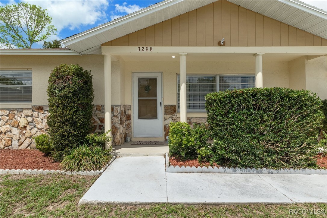 3288 N Maidencane Drive, Beverly Hills, Florida image 4