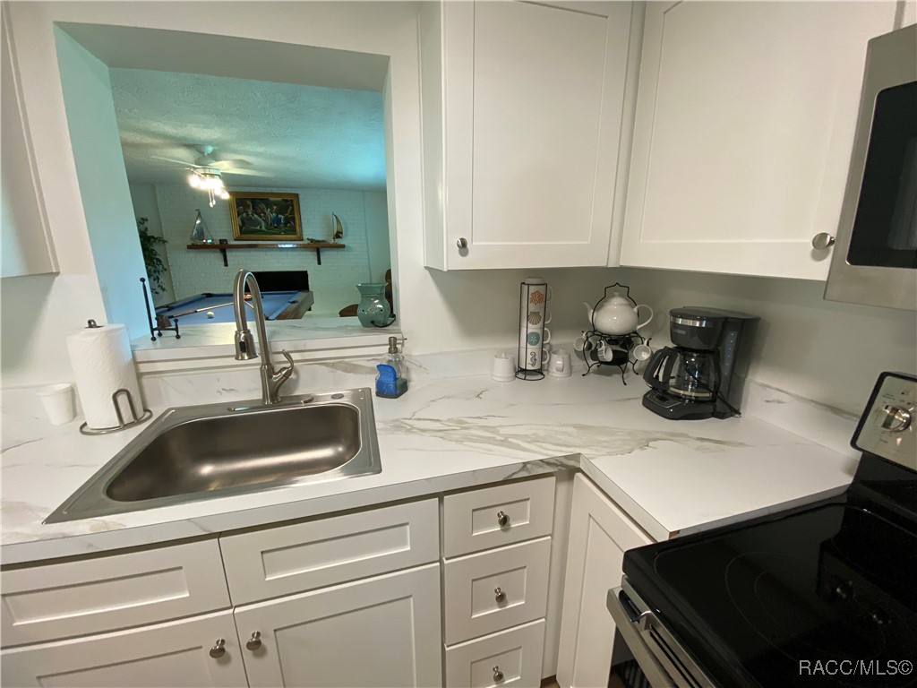 10765 W Spring Circle, Crystal River, Florida image 11