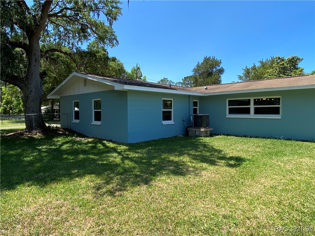 10765 W Spring Circle, Crystal River, Florida image 3