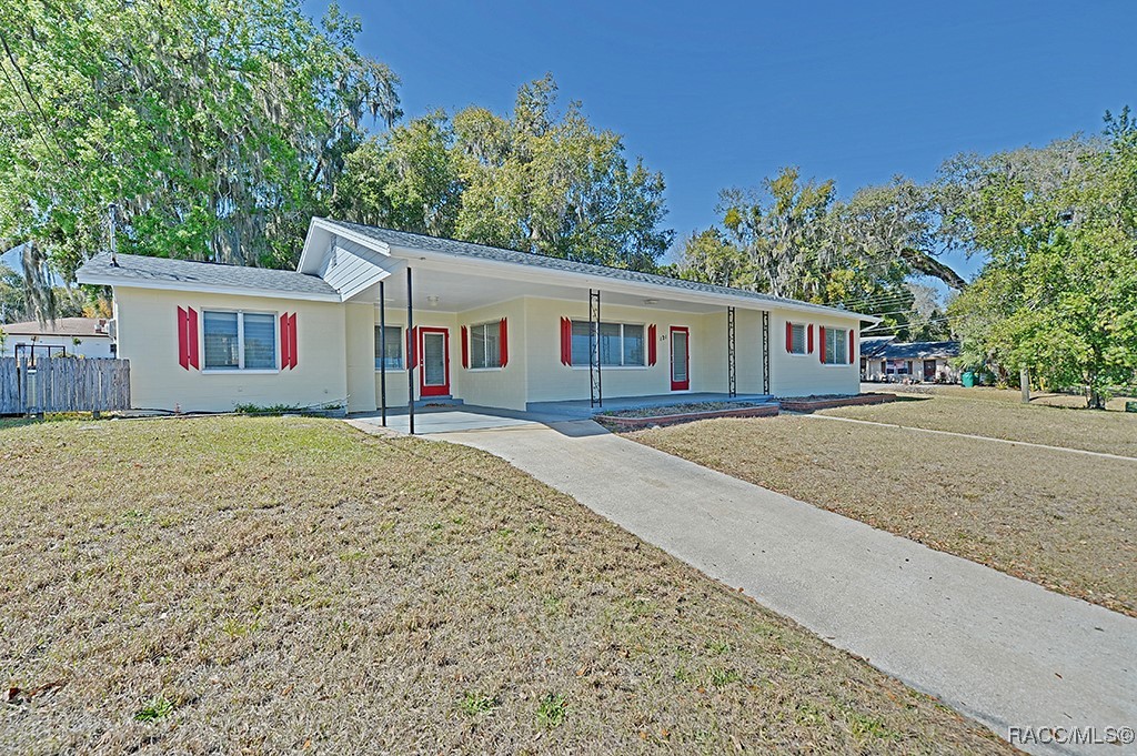 121 N Seminole Avenue, Inverness, Florida image 1