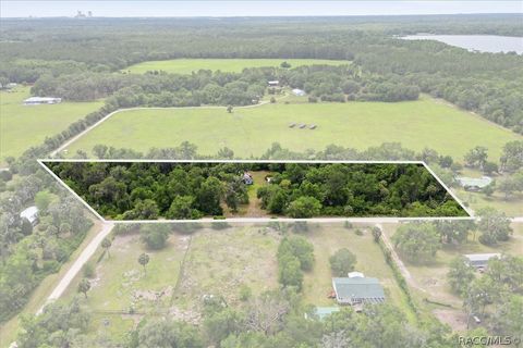 Mobile Home For Sale - 9600 N Misty Janell Terrace<br/> Crystal River, FL 34428