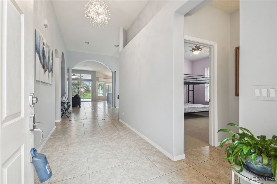 1049 W Lake Valley Court