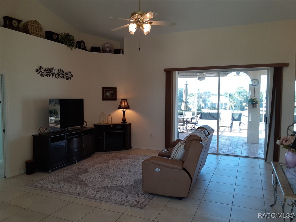 236 N Hambletonian Street