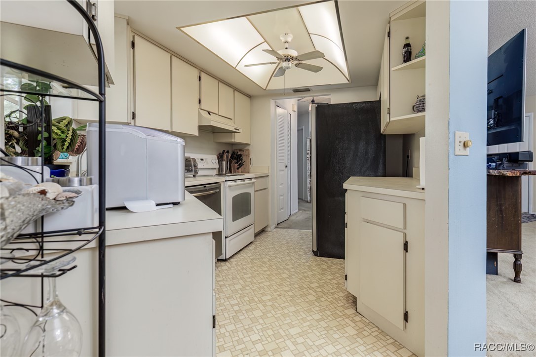 5078 Kenmore Street, Spring Hill, Florida image 11