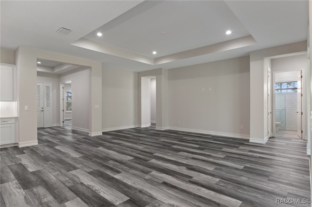 5337 N Mallows Circle, Beverly Hills, New York image 7