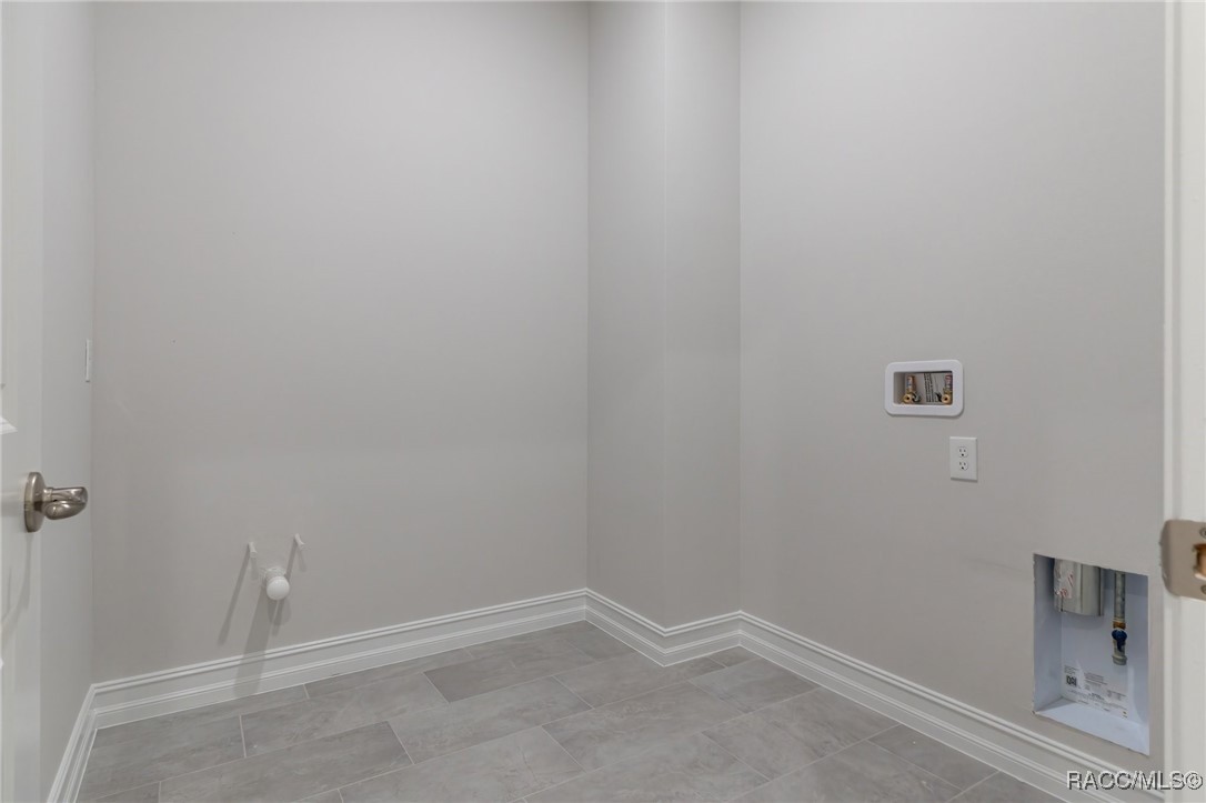 5337 N Mallows Circle, Beverly Hills, New York image 21