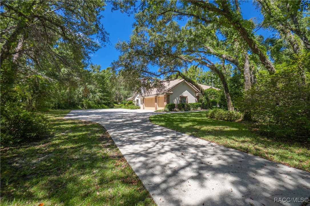5550 W Yearling Drive