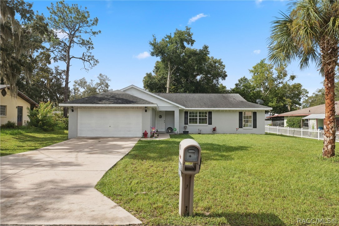 1221 Emerson Street, Inverness, Florida image 4