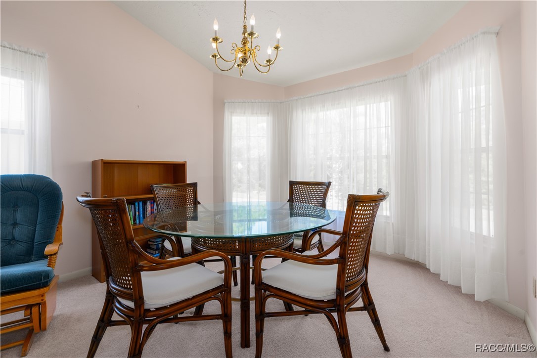 906 W Colbert Court, Beverly Hills, New York image 8