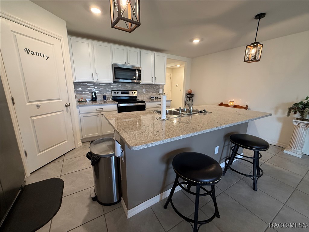 449 W Fairways View Drive, Beverly Hills, Florida image 4