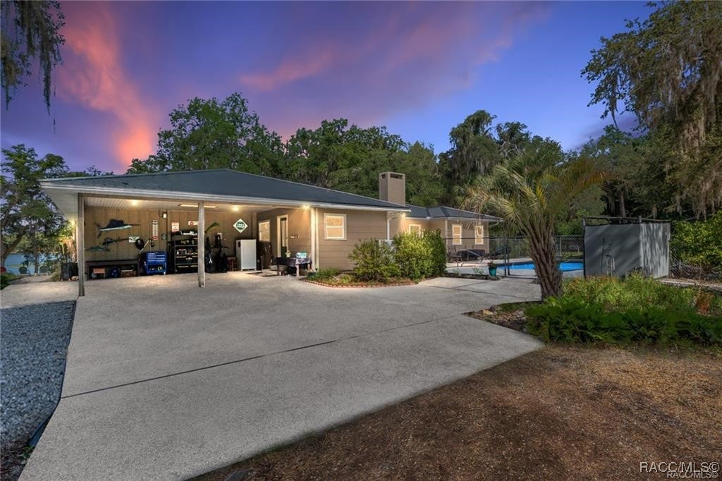 5870 N Briarcliff Terrace