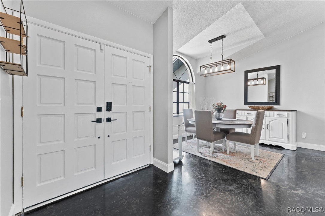 8638 Chadwick Drive, Tampa, New York image 3