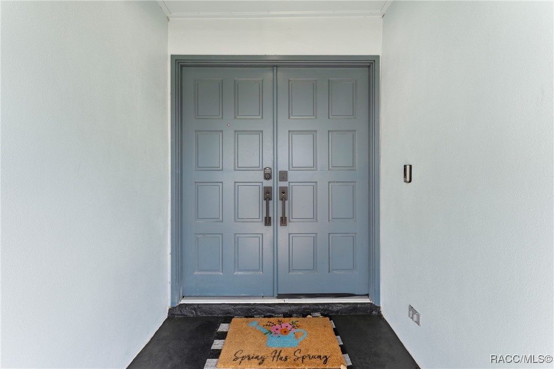 8638 Chadwick Drive, Tampa, New York image 2