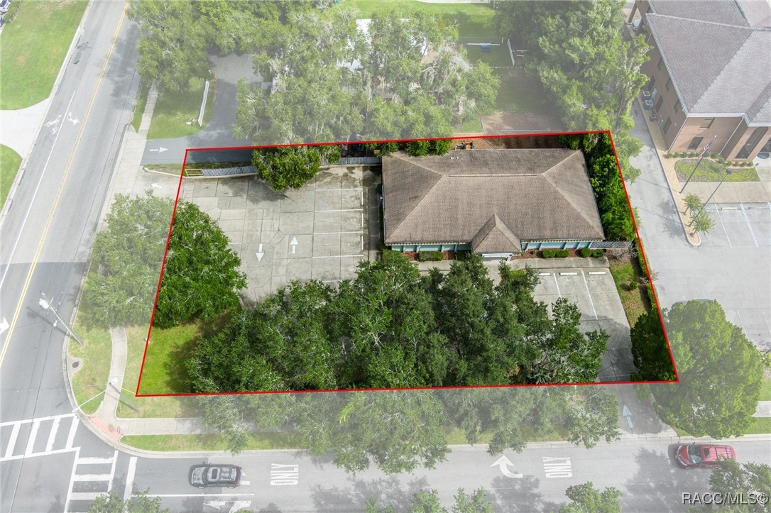 102 E Highland Boulevard
