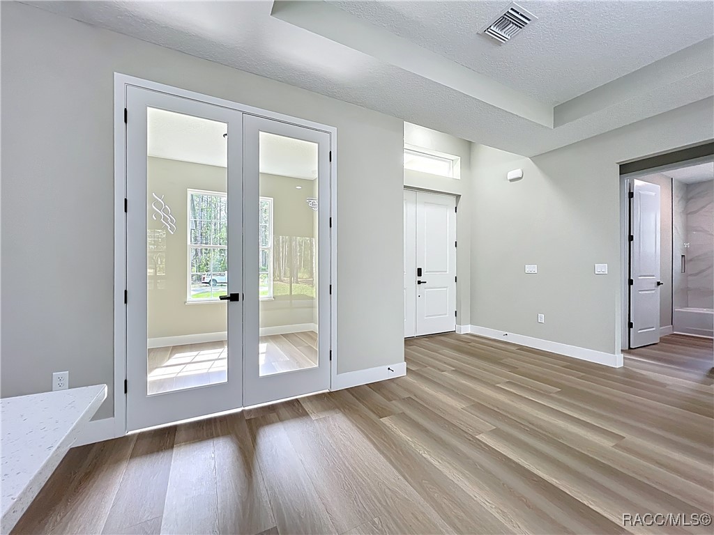 1599 W G Martinelli Boulevard