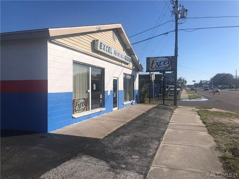 687 NE 5TH Street Crystal River FL 34429