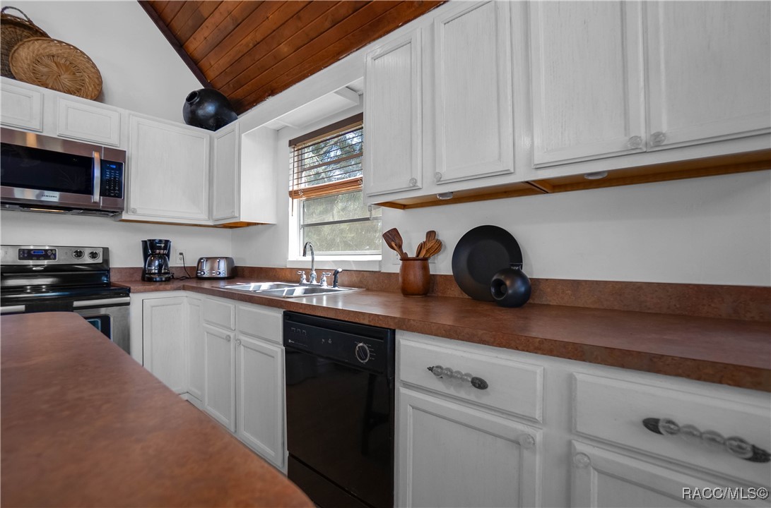16490 SW Indiana Avenue, Cedar Key, New York image 25