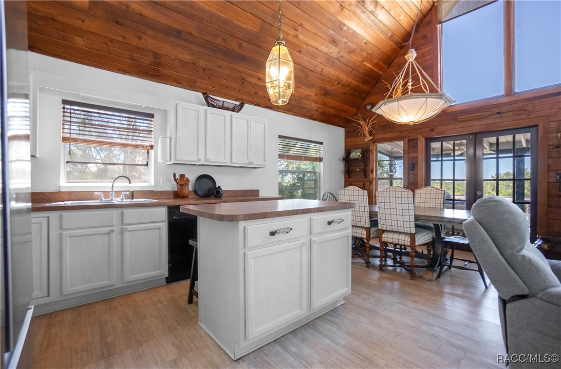 16490 SW Indiana Avenue, Cedar Key, New York image 22